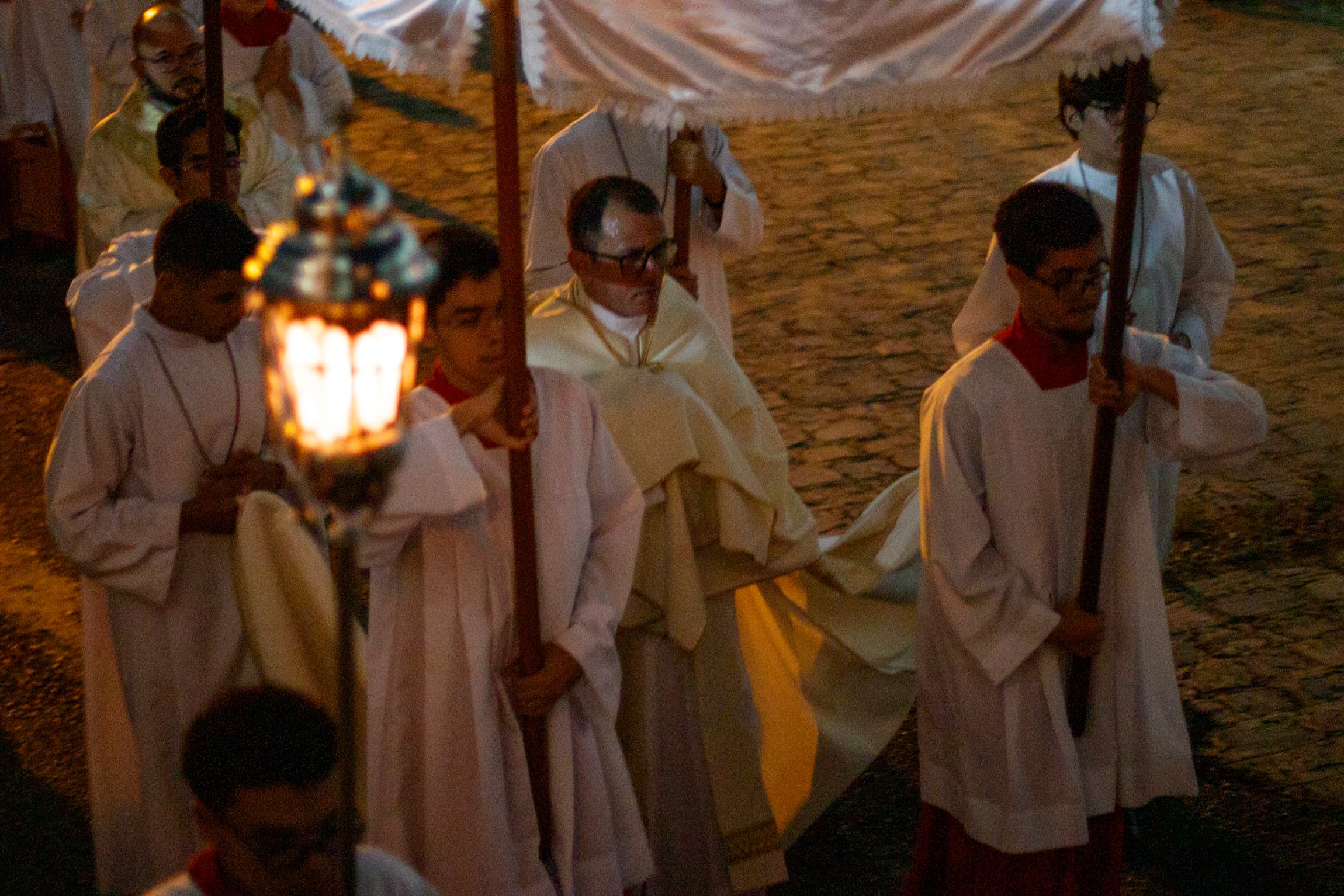 O tesouro da graça divina, Jesus sacramentado.